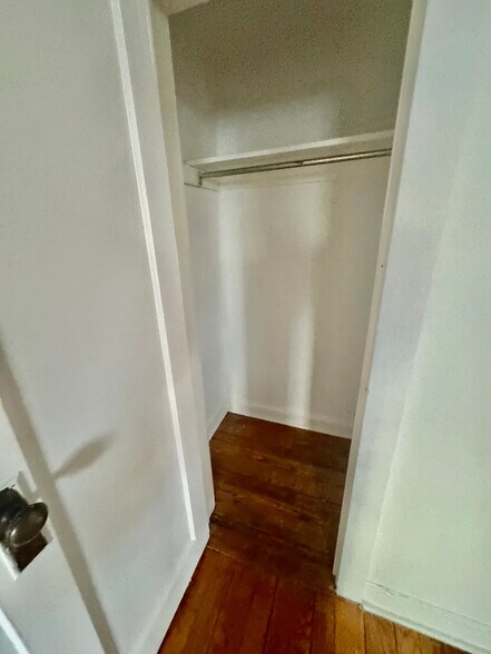 Building Photo - 115 Cowles Ave