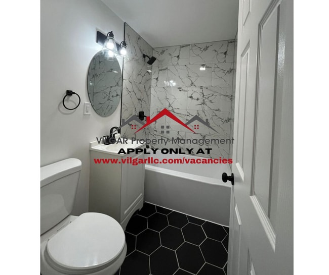 Building Photo - 4 full bedrooms, 1 full bathroom home in H...