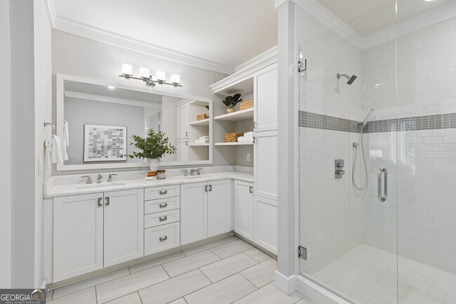 Building Photo - 2974 Hermance Dr NE