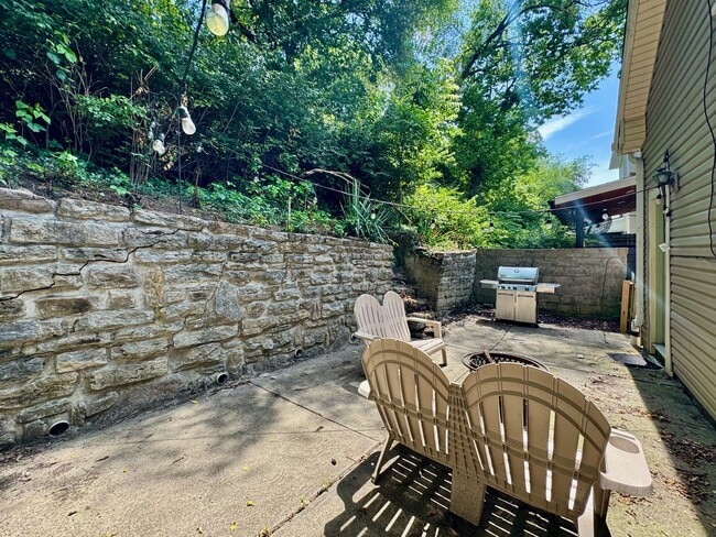Building Photo - Charming 3 Bed/2 Full Bath in Columbia Tus...