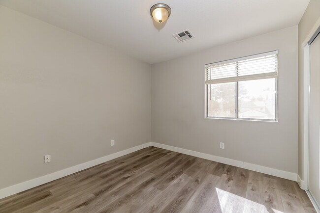 Building Photo - 1931 Sundown Canyon Dr