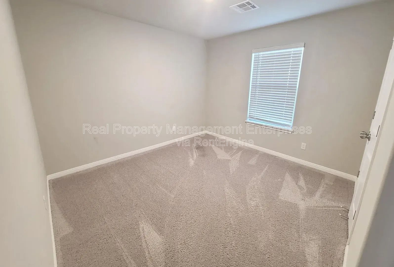 Building Photo - 1701 Crimson Lake Blvd