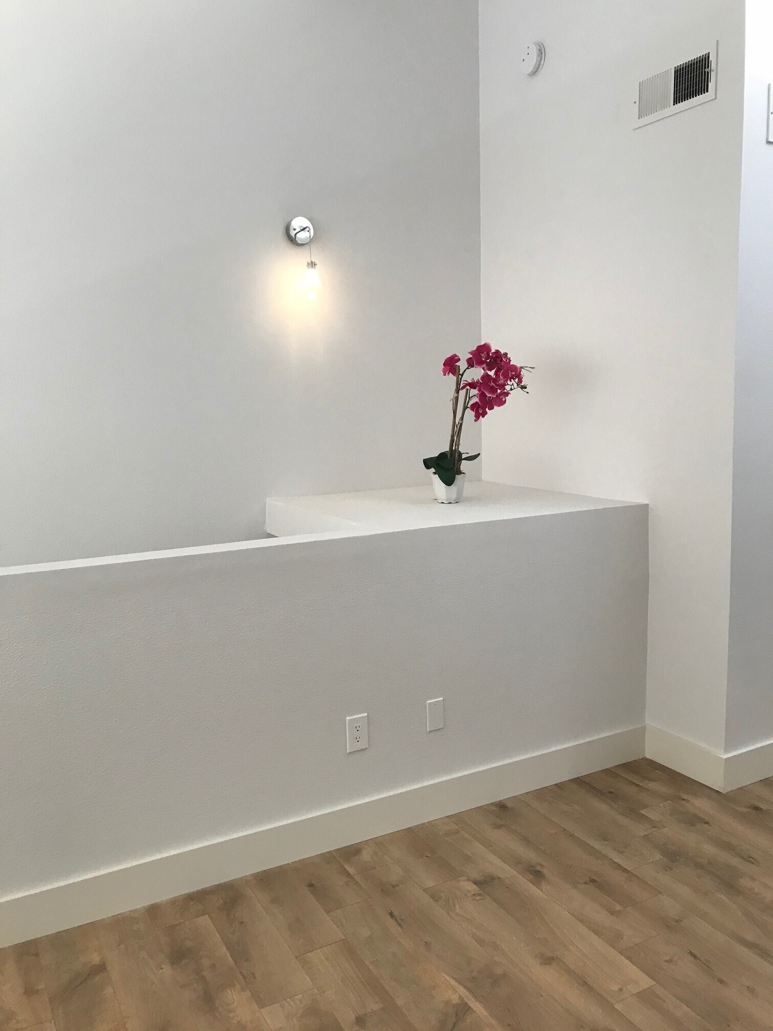 2nd floor, 3 - 247 Oahu Way