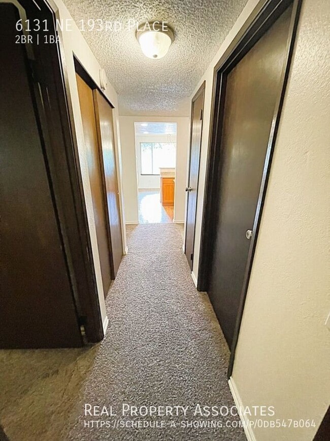 Building Photo - 6131 NE 193rd Pl