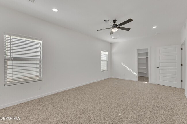 Building Photo - 12716 Middlesbrough Ave