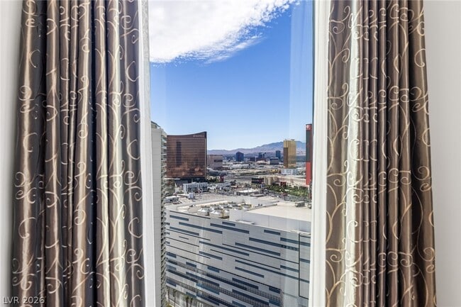 Building Photo - 2777 Paradise Rd