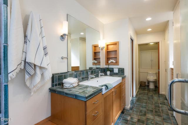Building Photo - 4254 Chevy Chase Dr