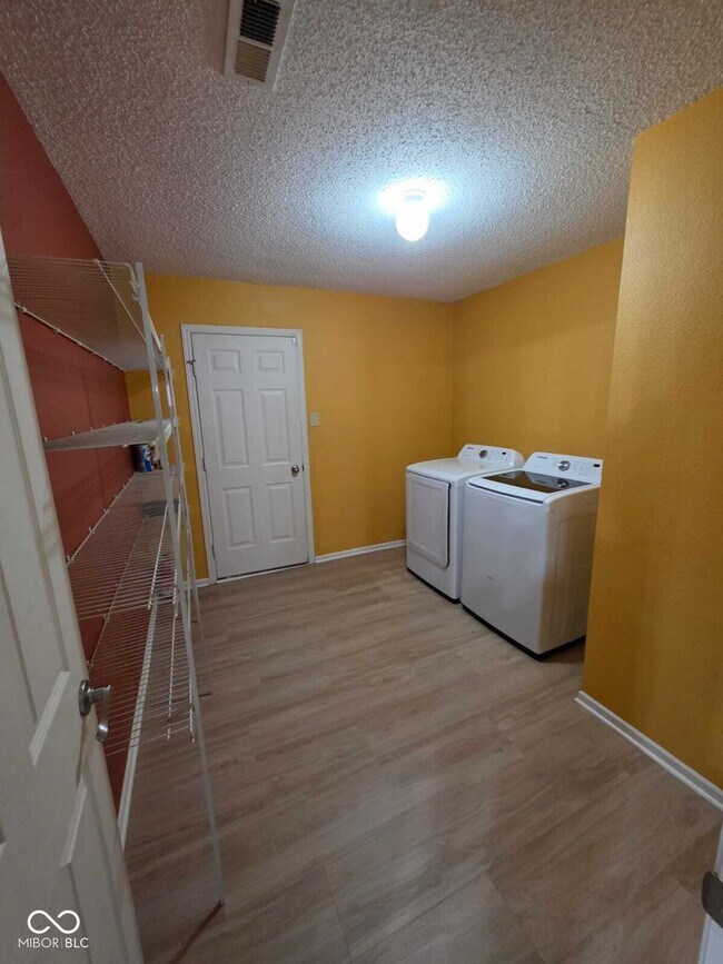 Building Photo - 14283 Refreshing Garden Ln