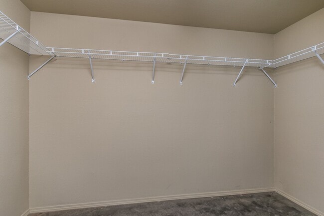 Building Photo - Two Bedroom Townhome in Tradewinds