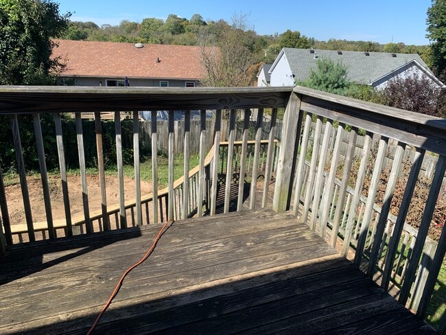 Building Photo - 115 Rough River Run