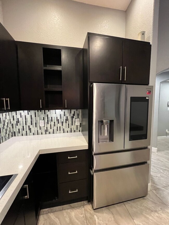 Building Photo - NICE 3 BED 2 BATH!