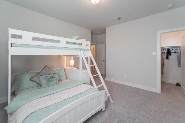 Building Photo - 71 Perennial Cyn Dr