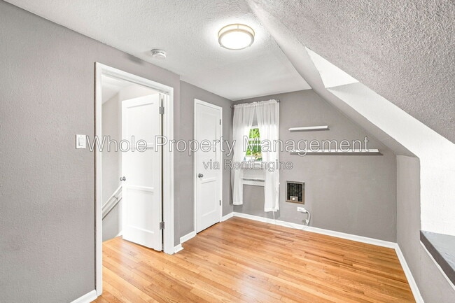 Building Photo - 1770 W Beekman Pl