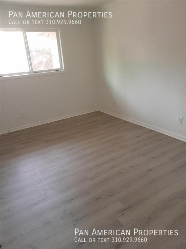 Building Photo - 1837 Mayflower Ave