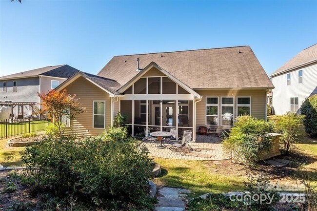 Building Photo - 4406 Carrington Dr