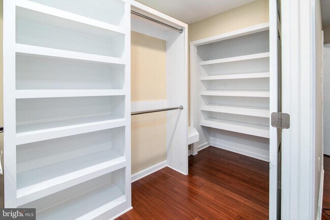 Building Photo - 5444 E Nithsdale Dr