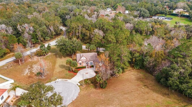 Building Photo - 1706 SW 27th St