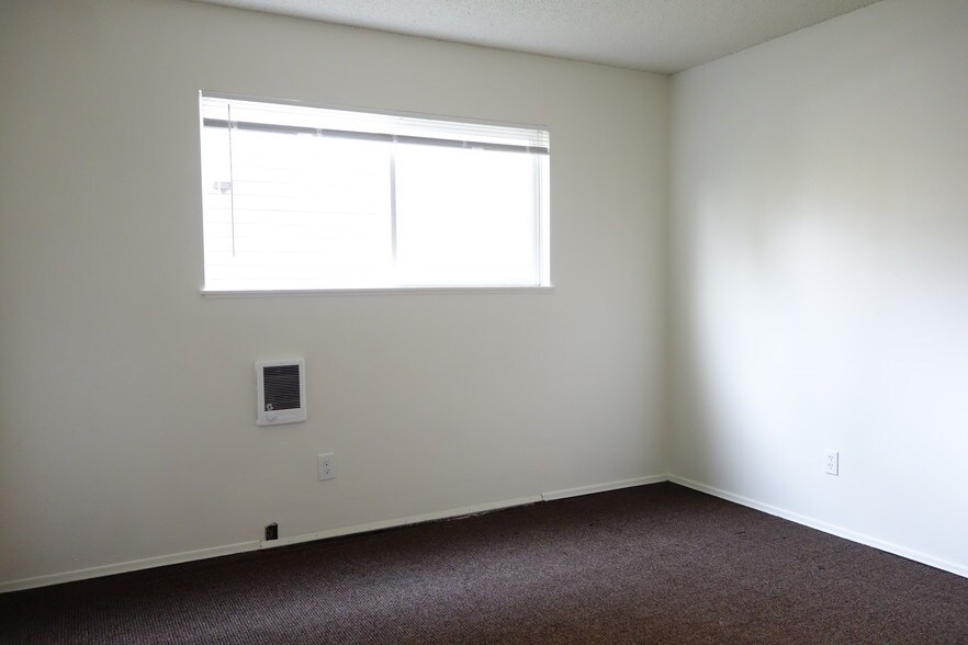 Building Photo - 2881 Francis SE St