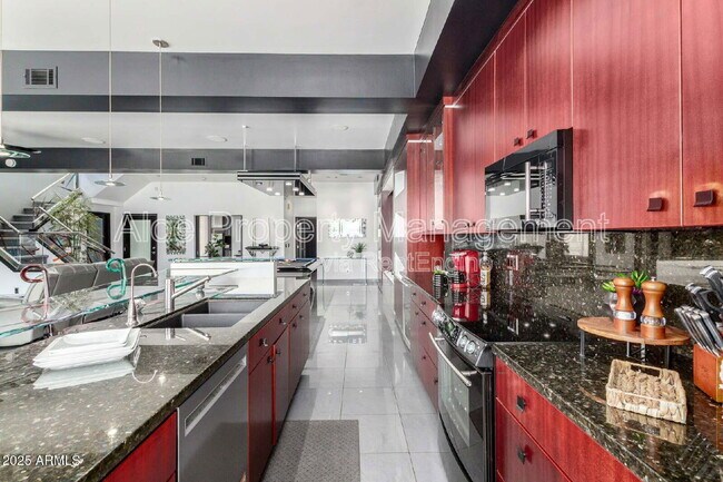 Building Photo - 8989 N Gainey Center Dr