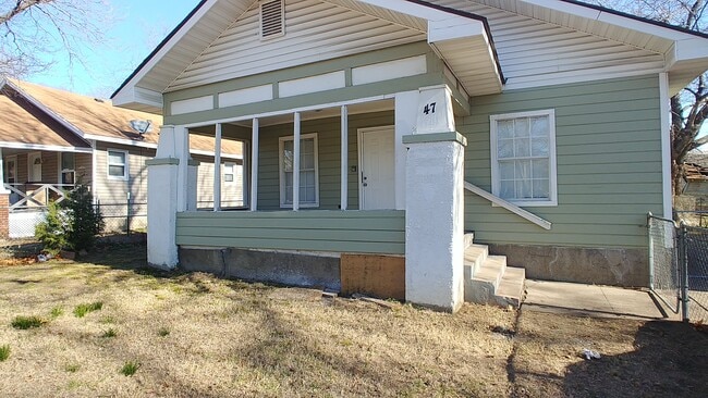 Primary Photo - 47 N Xanthus Ave