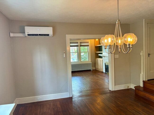 Building Photo - 4 Bedroom 1.5 Bath in Suburban SD- Large Yard/Deck and Garage