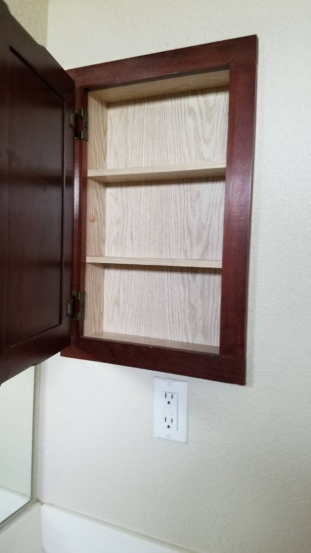 Building Photo - Exceptional 2-Story Eastside Home!