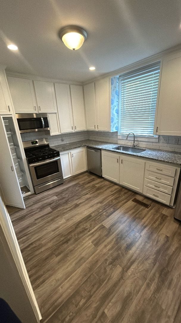 Building Photo - 114 Alexander Street