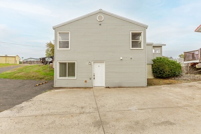 Building Photo - 506 Southway Dr