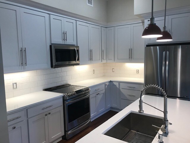 Building Photo - 205 N Williams St