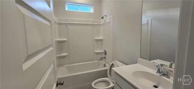 Building Photo - 107 Weyview Gdns