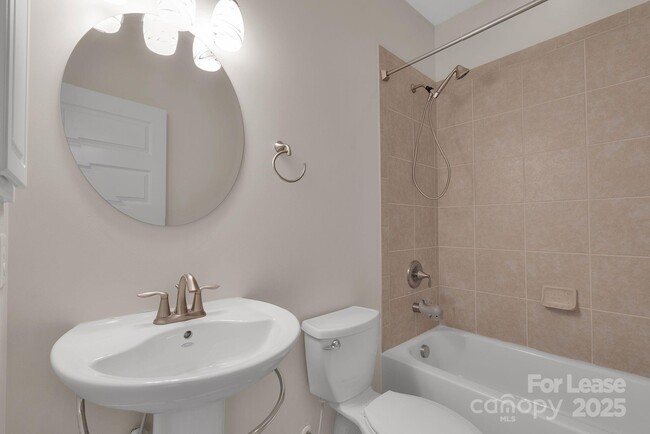 Building Photo - 336 Magnolia Ave