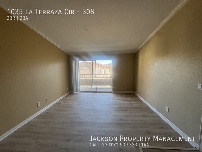 Building Photo - 1035 La Terraza Cir