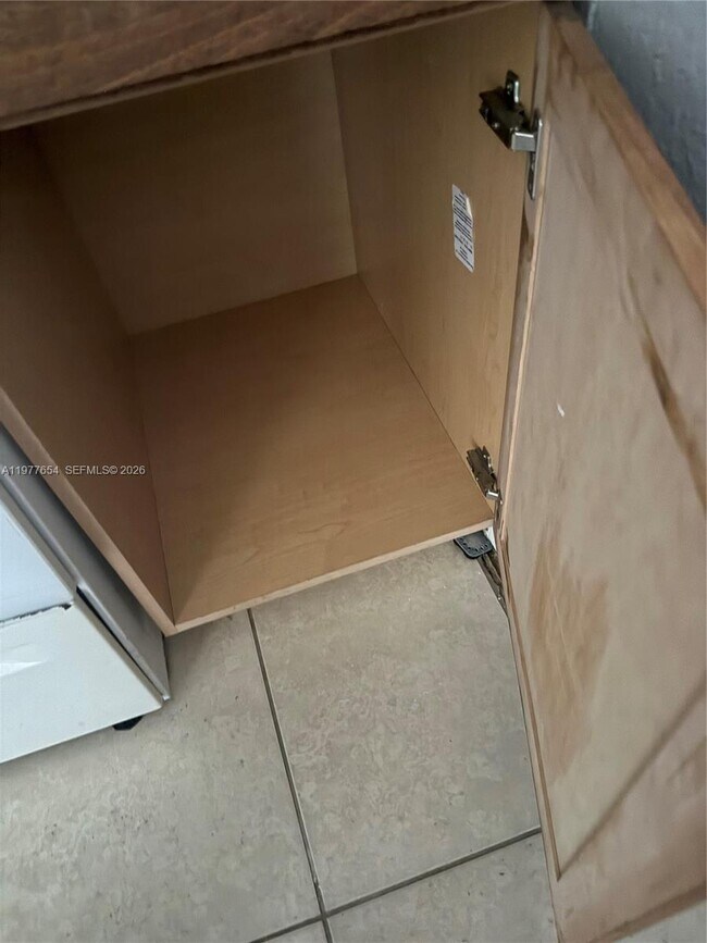 Building Photo - 3320 Pinewalk Dr N