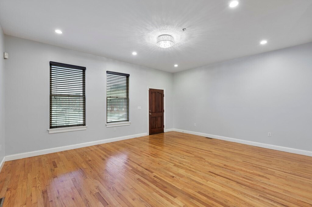 Building Photo - 877 Harrison Ave