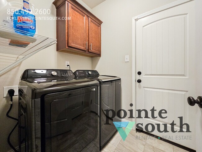 Building Photo - 8881 Bellawood Cir