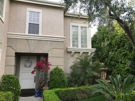 Building Photo - 10379 N Pierpont Cir