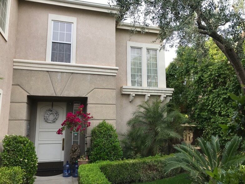 Entrance - 10379 N Pierpont Cir