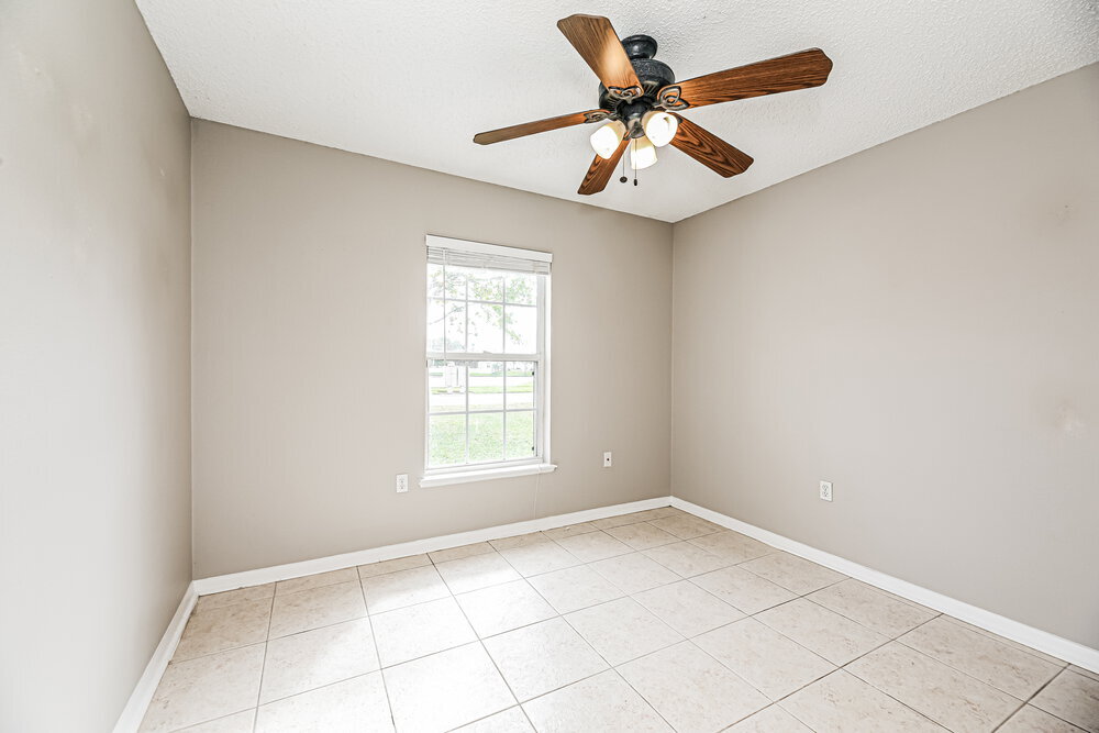 Building Photo - 12607 Reeding Ridge Dr N