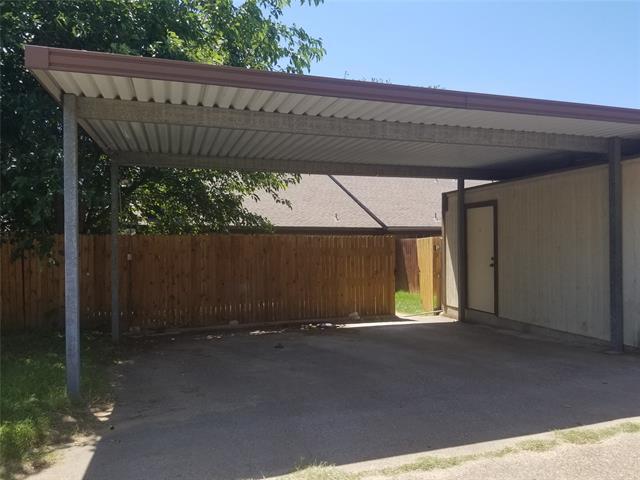 Building Photo - 605 Lost Springs Ct