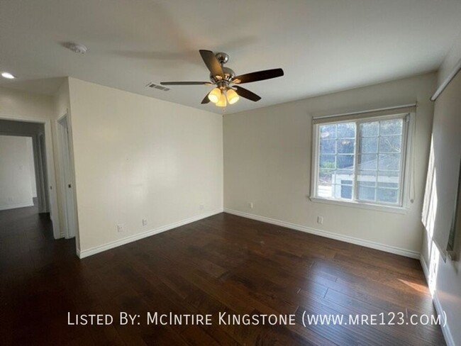 Building Photo - NEWLY REMODELED 2BD/2BA IN A GREAT NEIGHBO...