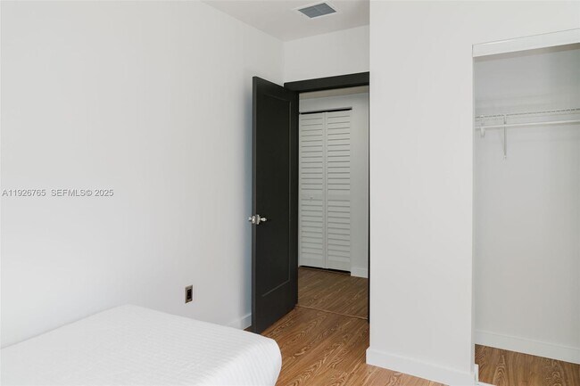 Building Photo - 1040 NW 120th St