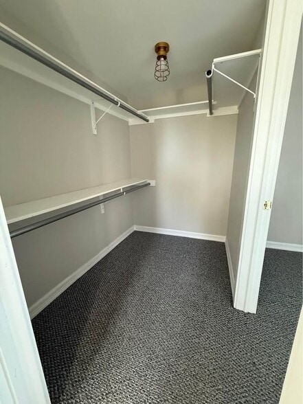 Building Photo - 233 S Iowa St