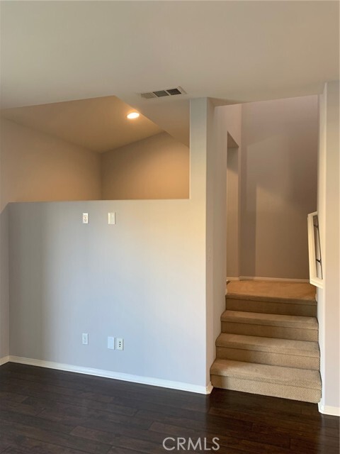 Building Photo - 10518 Willow Ln