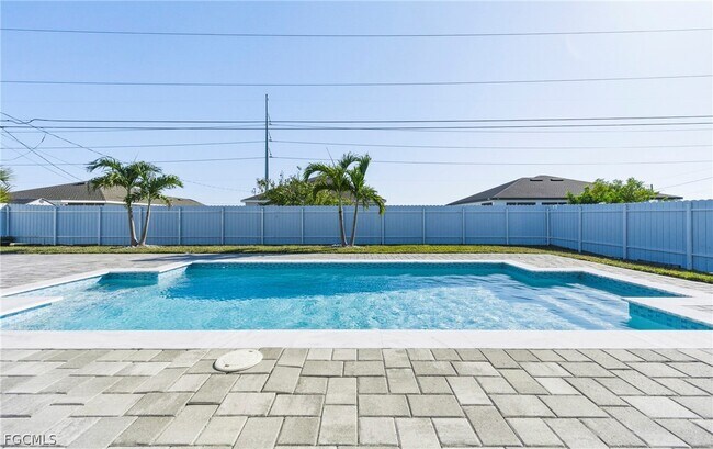 Building Photo - 922 NW 8th Terrace