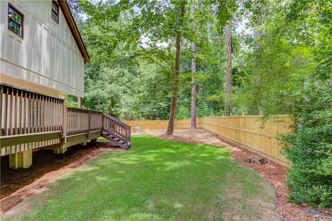 Building Photo - 770 Crest Valley Dr NW