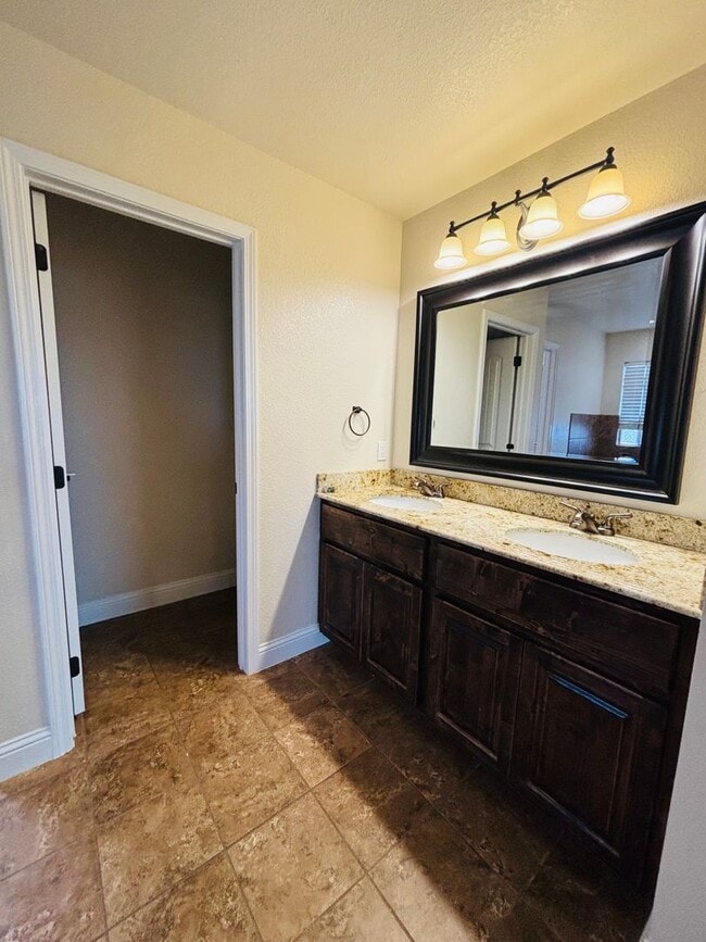 Building Photo - 505 Almond Tree Ln