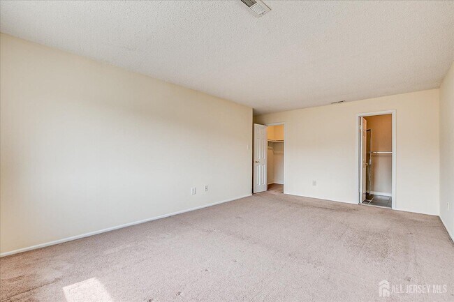 Building Photo - 223 Edison Glen Terrace