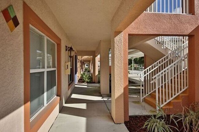 Interior Photo - Santa Barbara Villas - Move in Special