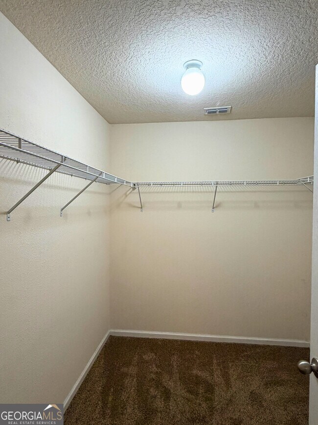 Building Photo - 227 Brooklet Cir