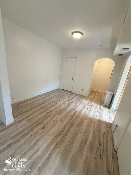 Building Photo - 5710 Phillips Ave